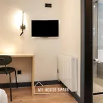 Novarooms By Myhousespain 게스트하우스 기욘