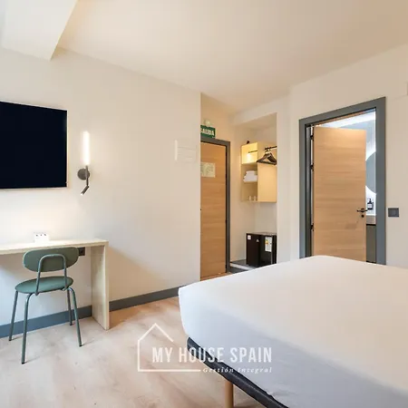 Novarooms By Myhousespain Pensionat Gijón