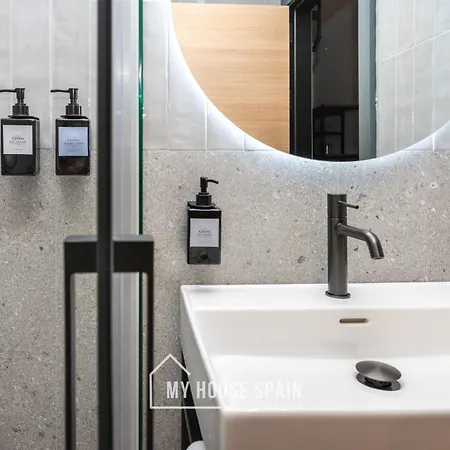 Nova By Myhousespain Guest house *