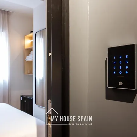 Penzion Novarooms By Myhousespain *