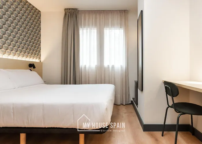 Pensjonat Novarooms By Myhousespain *